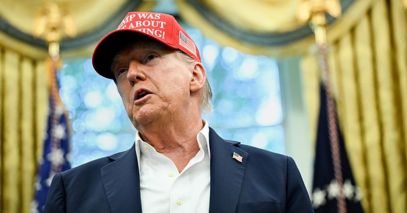 Donald Trump rozważa wojskowe działania w Chicago