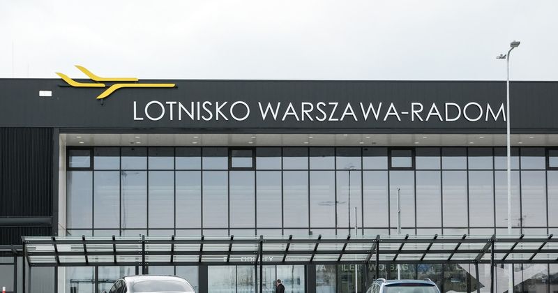 Loty z Radomia i kontakt ze służbami